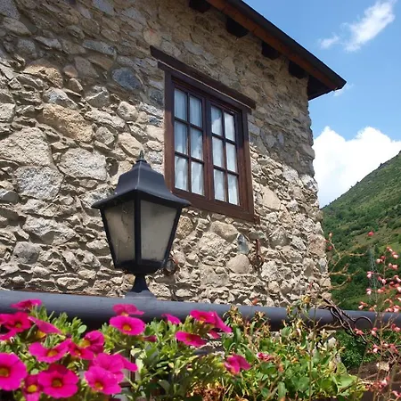 Co De Pierra Отель 3*